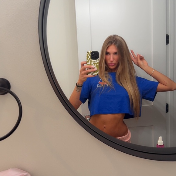 Meet your Posher, Amanda - Picture 4 of 4